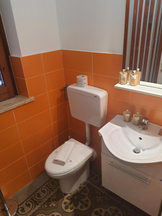 Casa Vacanza Raggio Di Sole กัสเตลลัมมาเร เดล โกลโฟ ภายนอก รูปภาพ